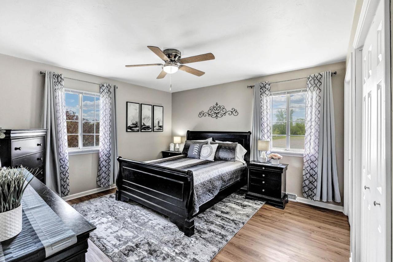 Serene 3 Bedroom Home, Nrm, Wi-Fi, Parking, Queen Bed De Pere Bagian luar foto